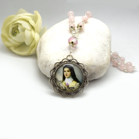 🌸 Quarzo Rosa: il significato della pietra dell’amore
