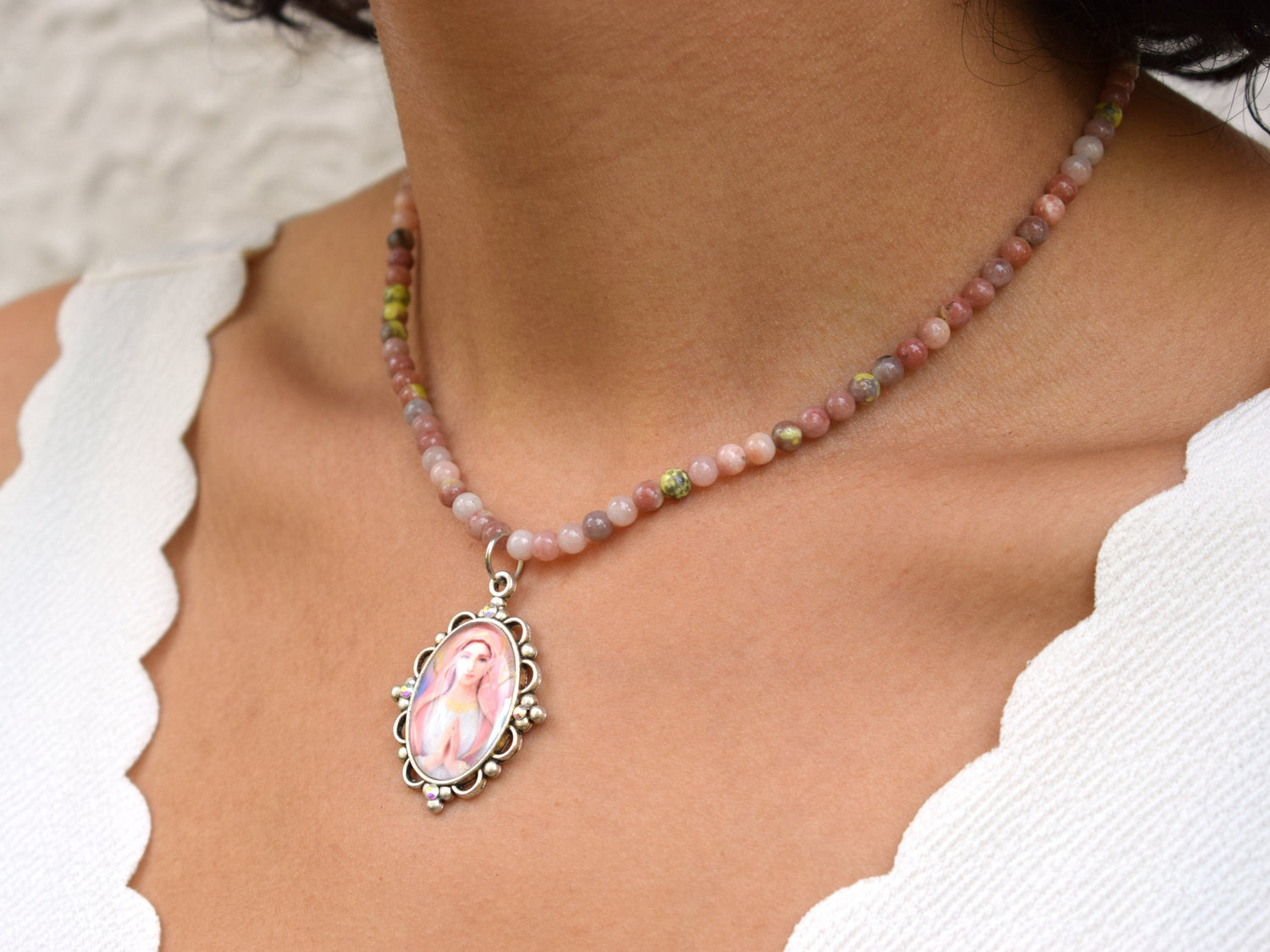 Necklaces & Pendants