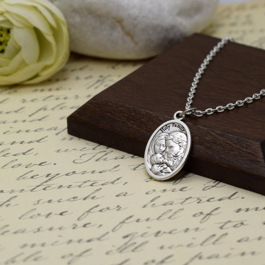 Holy Family Medal Necklace – Nativity Jewelry – Patron Saint Necklace – Italian Handmade Catholic Gift