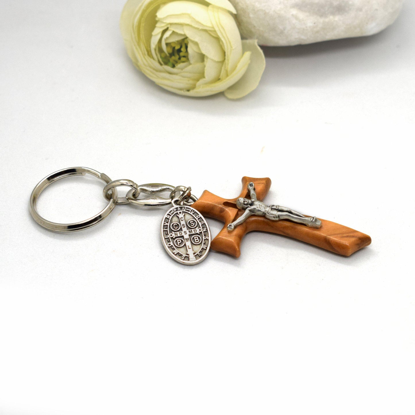 Handcrafted Olive Wood Cross Keychain – Customizable Saint Medal, Italian Catholic Gift