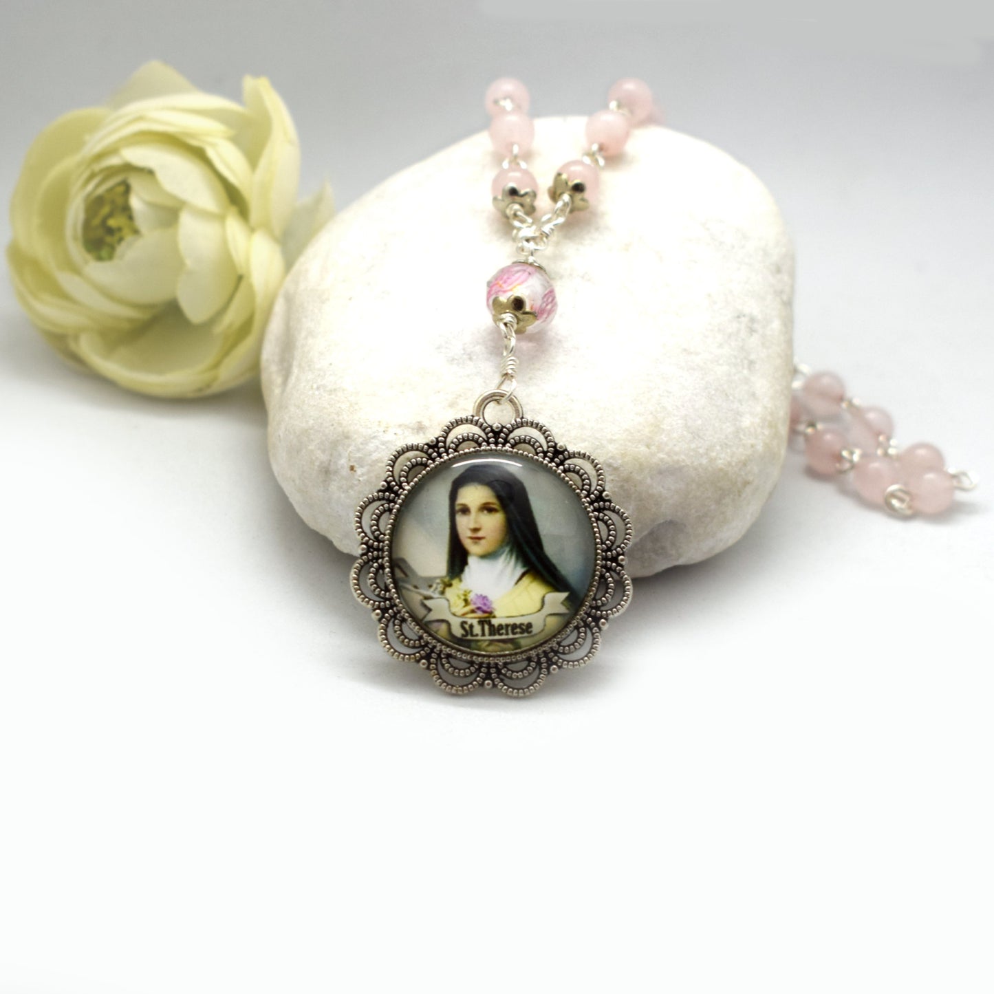 Saint Thérèse Chaplet – 24 Glories with Rose Quartz - Grani di Senape Studio