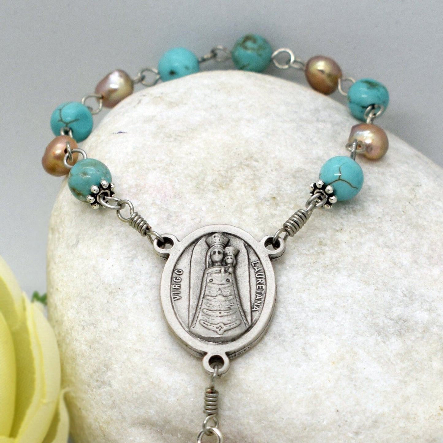 Holy Family Rosary – Nativity Rosary with Pearls and Crystals – Christmas Rosary – Baptism & Communion Faith Gift